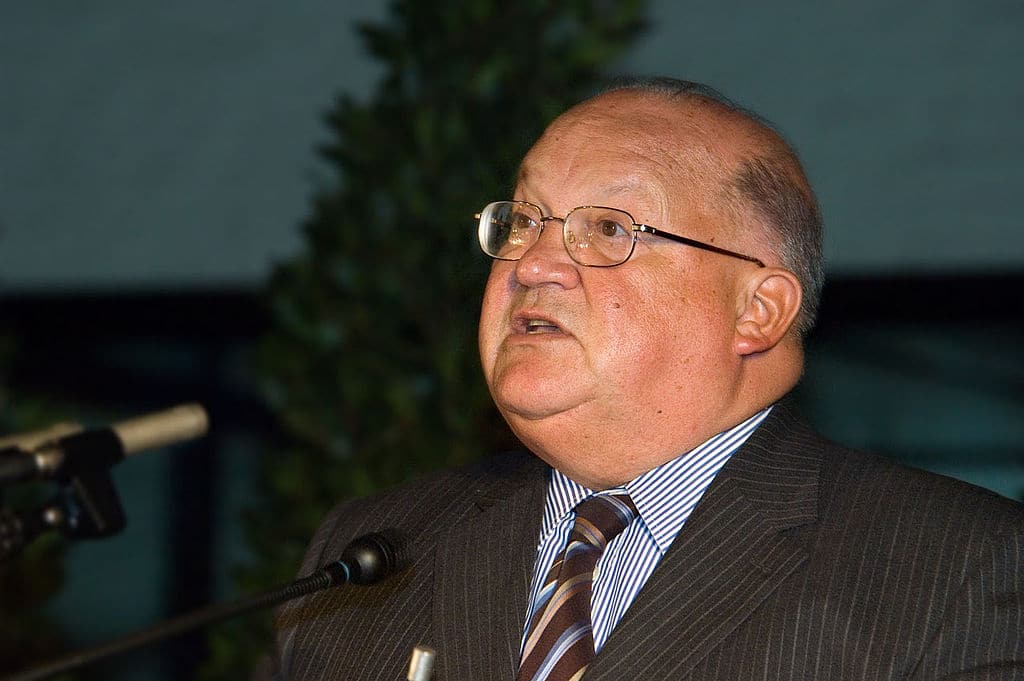 1024px-Jean-Luc_Dehaene_speech-1