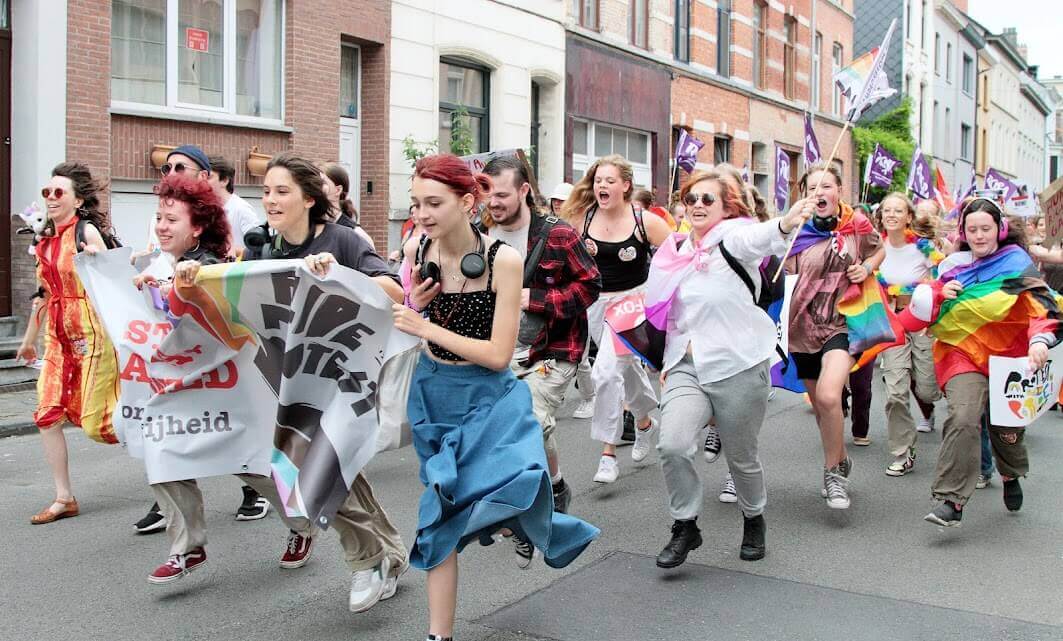 prideprotest-betoogt