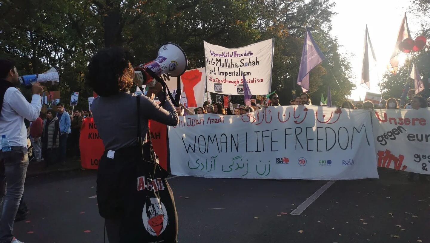 rosa-iran-demo-berlin