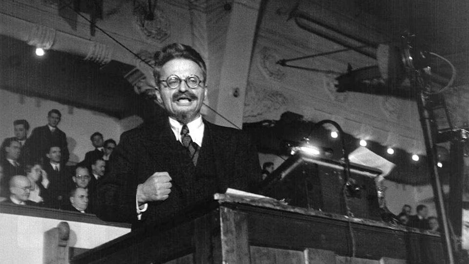 trotsky-cop-cap
